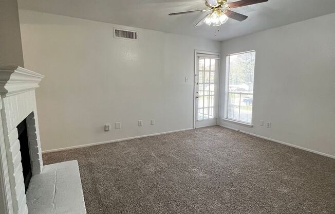 2 beds, 2 baths, 996 sqft, $1,179, Unit 06-031
