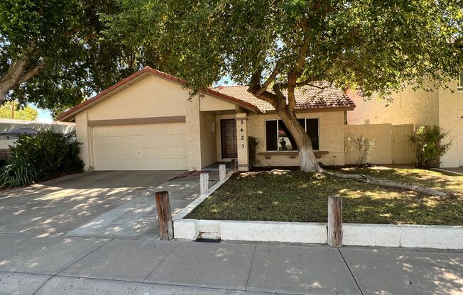 The Lakes - Tempe 3Bed/2Bath Single Story House with POOL