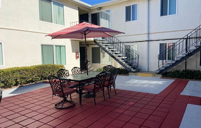 2 beds, 1 bath, 764 sqft, $1,995, Unit Unit 21