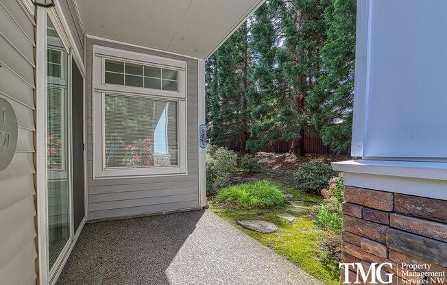 Delightful 2br/2ba Condo in Beaverton with attached Garage & W/D in Unit