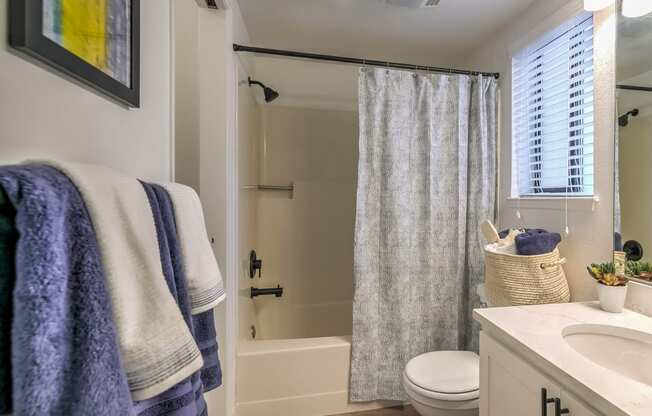 Luxurious Bathroom at Reedhouse Apartments, Boise