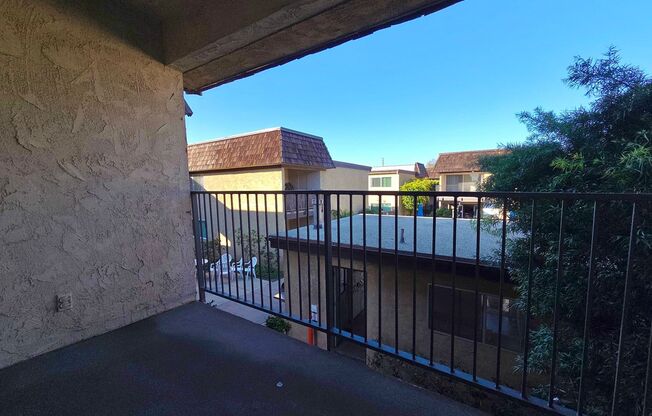 1 bed, 1 bath, 737 sqft, $2,100, Unit 028