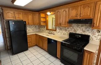 3 beds, 1.5 baths, $1,495