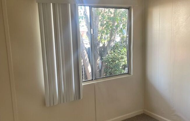 3 beds, 2 baths, 1,296 sqft, $3,895, Unit 78