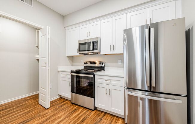 2 beds, 2 baths, 1,003 sqft, $1,799, Unit 0232