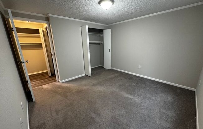 1 bed, 1 bath, 634 sqft, $899, Unit 1833 AW