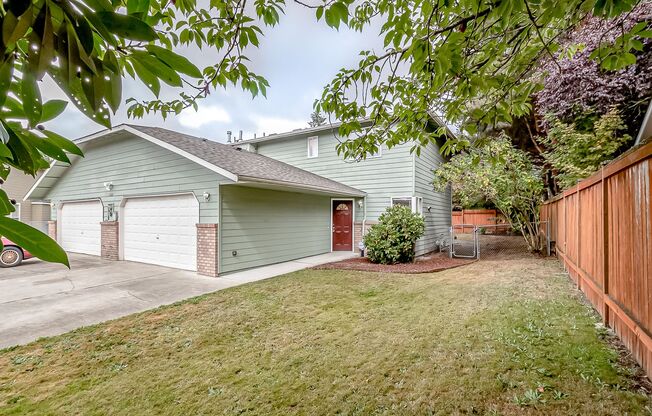 Charming 3-Bedroom Home in Everett – Close to Amenities