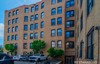 525 N HALSTED ST