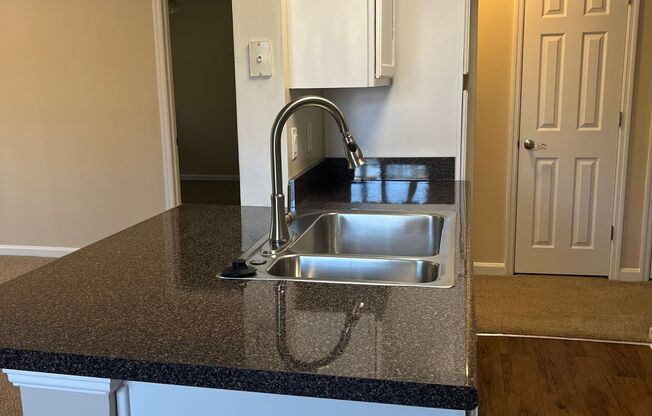 2 beds, 2 baths, 1,189 sqft, $1,650, Unit 922