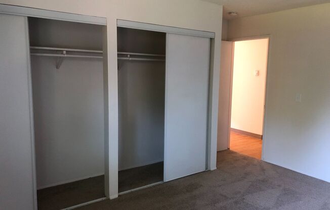 2 beds, 1 bath, 850 sqft, $1,175, Unit 39