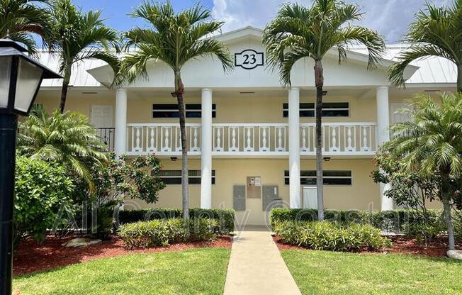 23 COLONIAL CLUB DR