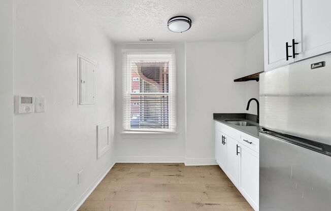 1 bed, 1 bath, $1,150, Unit 722-06