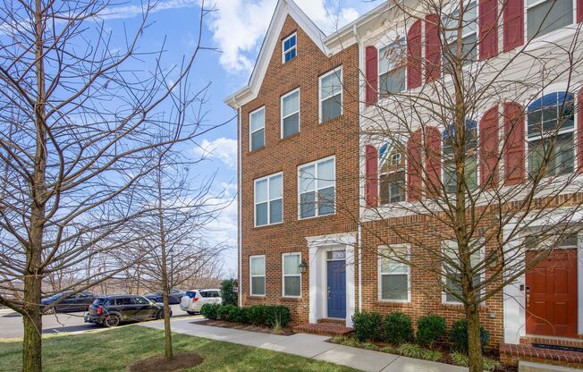 Professionally Managed // 3 Bedroom 3.5 Bathroom Townhouse // Brookland// New Townhouse and Community!