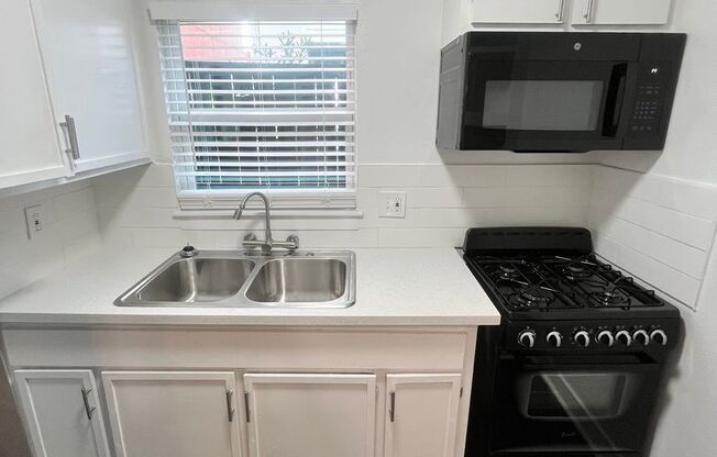 Studio, 1 bath, 500 sqft, $1,299, Unit 1515-08