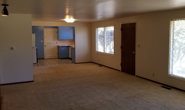 9128 48 AVE S