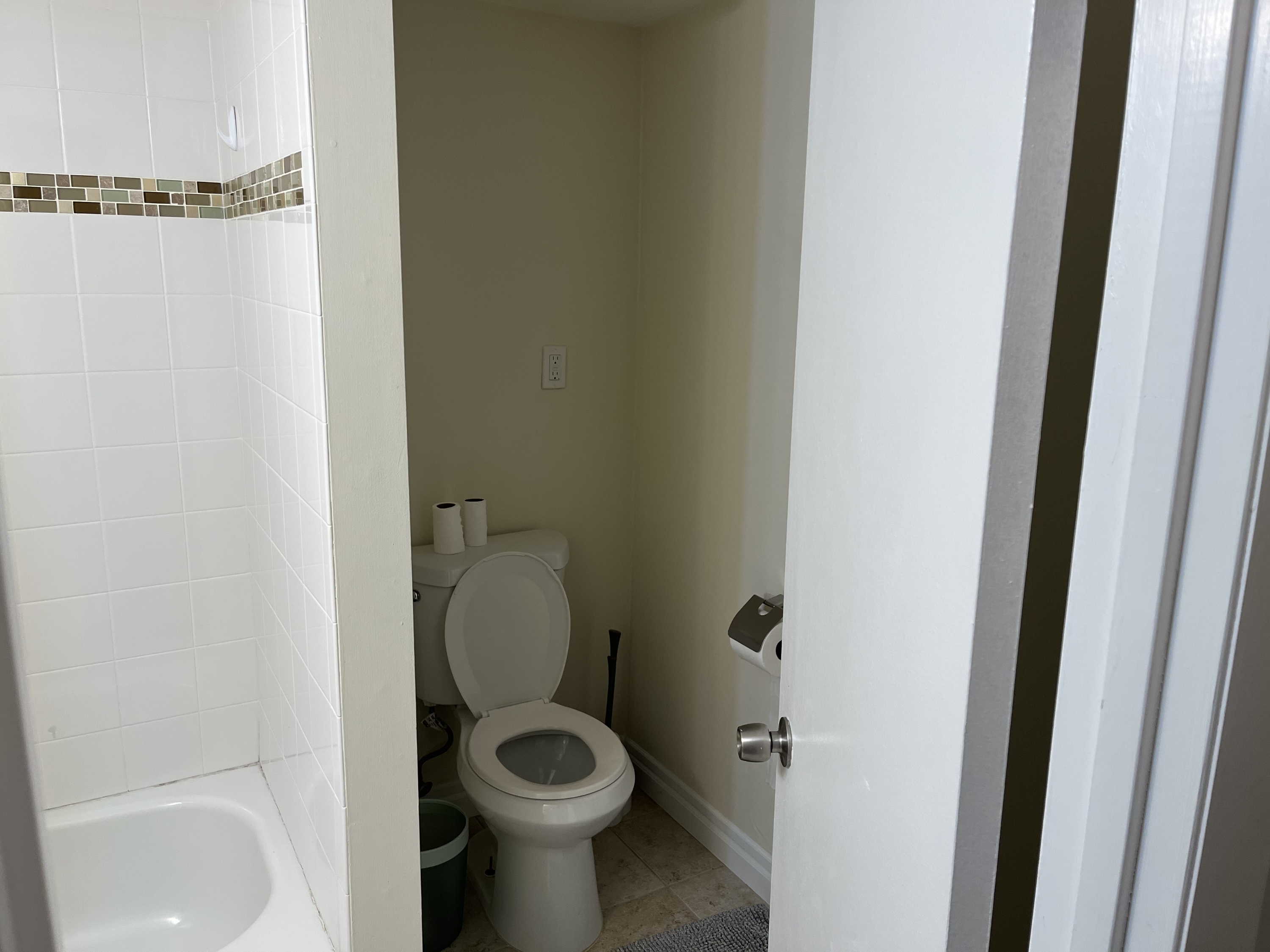 13 W HL ST