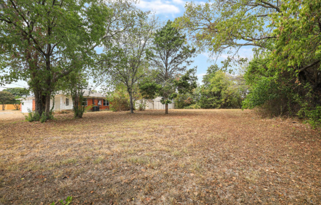 1657 E CAMPBELL