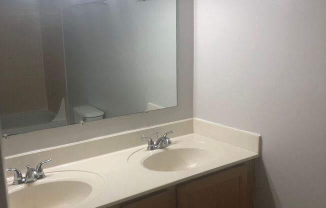 2 beds, 2 baths, 1,042 sqft, $1,249, Unit 5731B