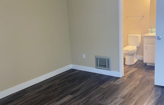 Hillcrest Palms Apartments