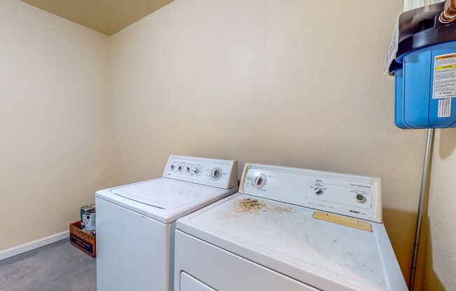 2 beds, 1 bath, $2,500