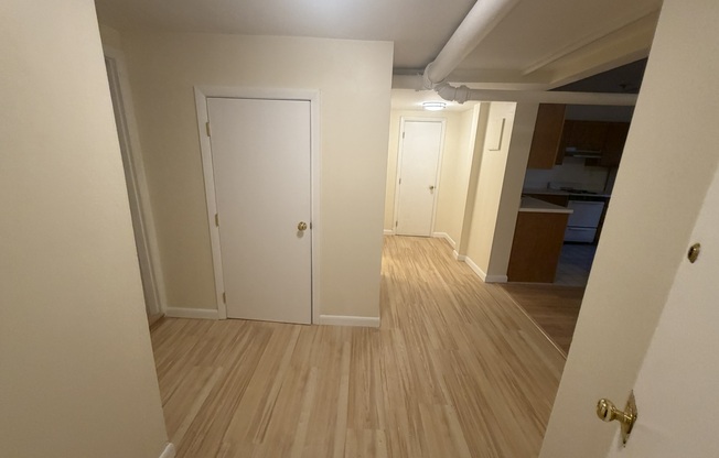 1127 COMMONWEALTH AVE