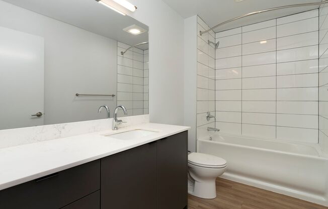 1 bed, 1 bath, 634 sqft, $1,745, Unit 410