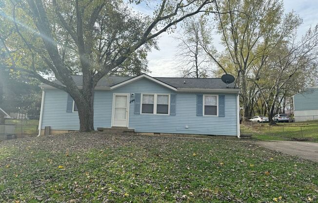 Cute 3 Bed/1 Bath off Cunningham Lane! New Carpet!