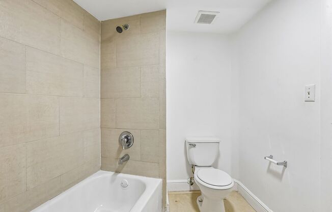 1 bed, 1.5 baths, 866 sqft, $1,900, Unit L- 504