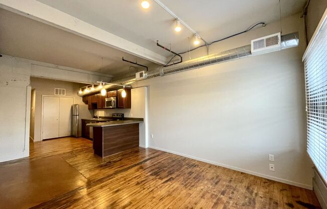 1 bed, 1 bath, 778 sqft, $1,045, Unit 121