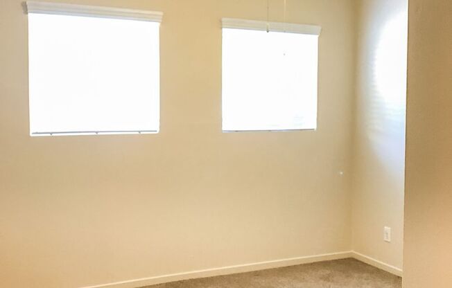 2 beds, 1 bath, $2,200