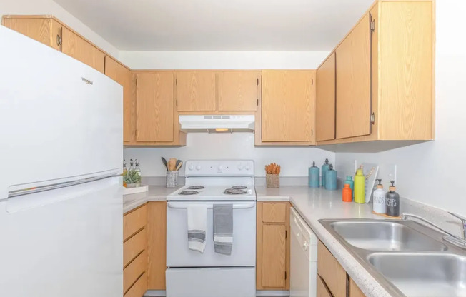 2 beds, 2 baths, 750 sqft, $949, Unit 314