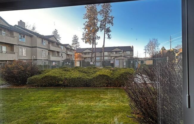 2 beds, 1 bath, 902 sqft, $1,150, Unit W - 017