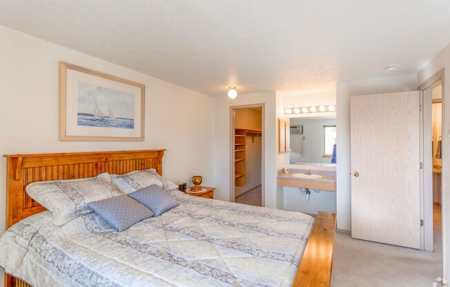 2 beds, 1 bath, 902 sqft, $1,165, Unit 126