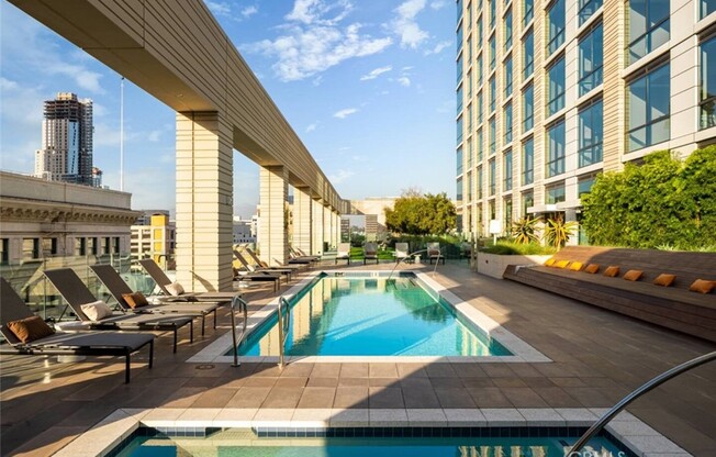 1 bed, 1 bath, 790 sqft, $5,300, Unit 1601