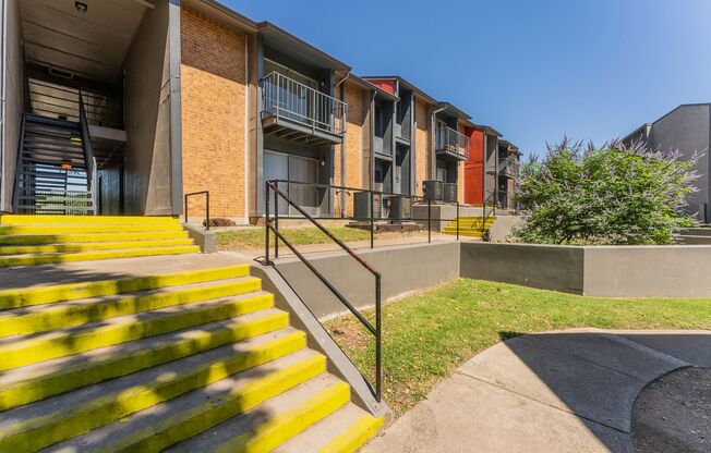 3 beds, 2 baths, 1,100 sqft, $1,495, Unit 251