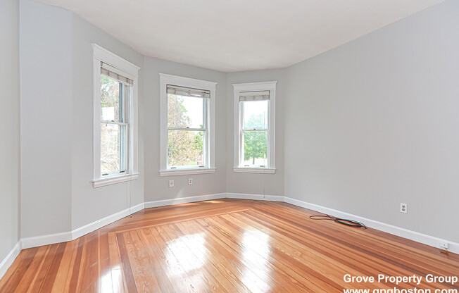83 FARRAGUT RD