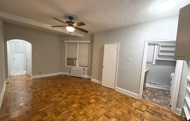 1 bed, 1 bath, 400 sqft, $1,953, Unit 804