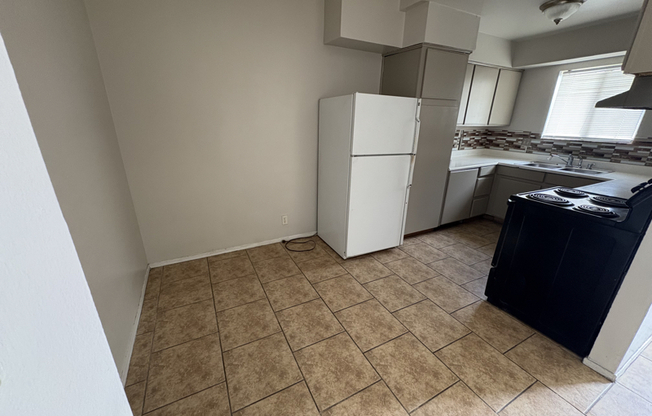 1901 STEWART AVE