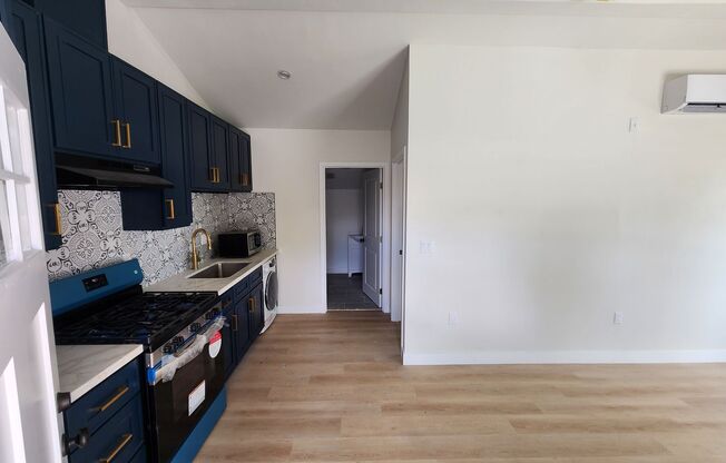 Beatiful Remodeled 1 Bed, 1 Bath ADU!