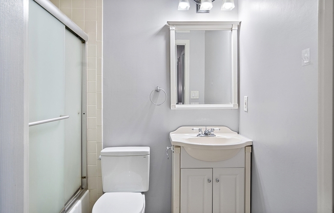 2 beds, 1.5 baths, 928 sqft, $2,400, Unit 205