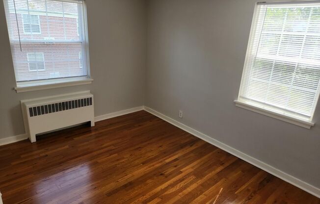 2 beds, 1 bath, 897 sqft, $2,335, Unit A-16