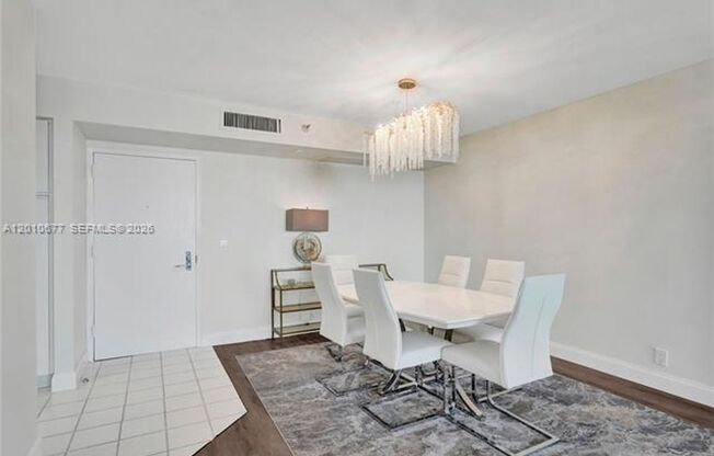 2 beds, 2 baths, $3,500, Unit # 3302