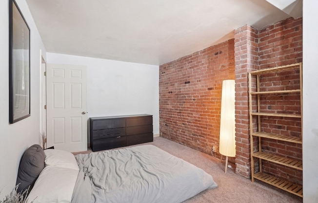 2 beds, 1 bath, 1,037 sqft, $4,600, Unit 104