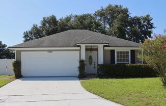 Beautiful 3 Bed 2 Bath in Hunters Ridge!