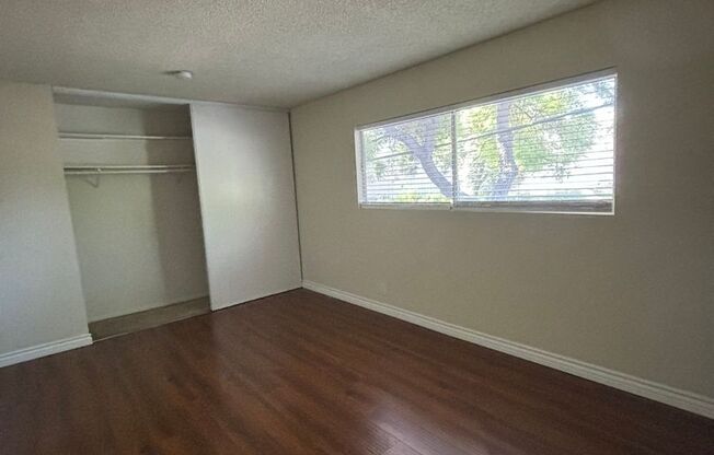 2 beds, 1 bath, 925 sqft, $2,075