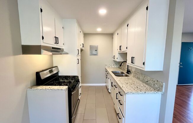 1 bed, 1 bath, 600 sqft, $2,295, Unit #25