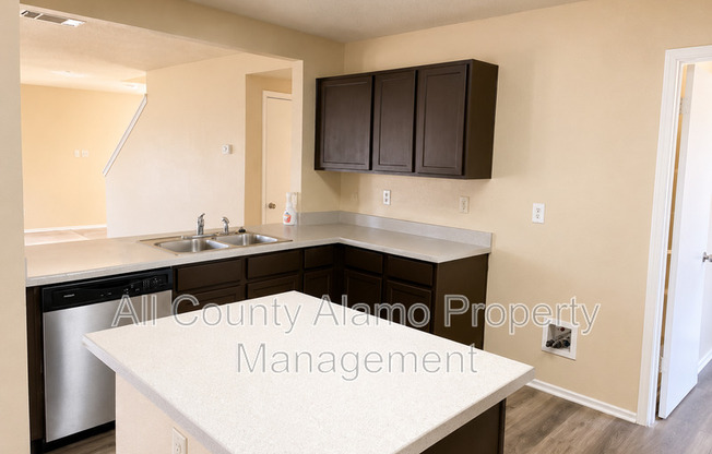 5914 LIMESTONE ML DR
