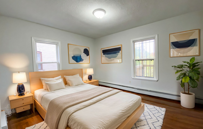 2 beds, 1 bath, $1,400, Unit 6