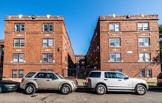 4814 W Monroe St