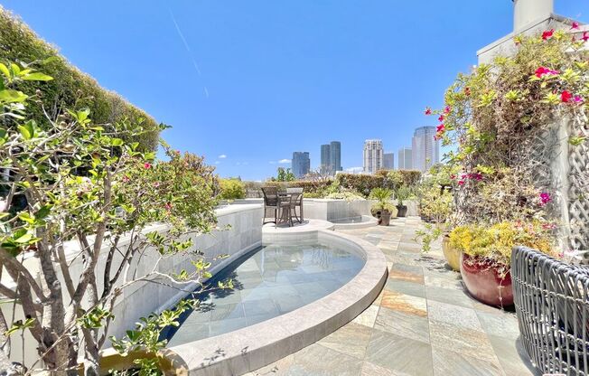 10305 ALMAYO AVE